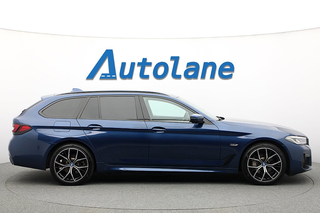 BMW 530e xDrive Touring, M Sport, 360°, HUD, HK, Drag, 292hk
