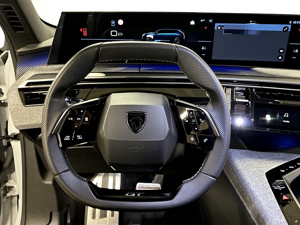 Bild på Peugeot 5008 GT HYBRID 145hk Aut 7-SITS 360-KAMERA