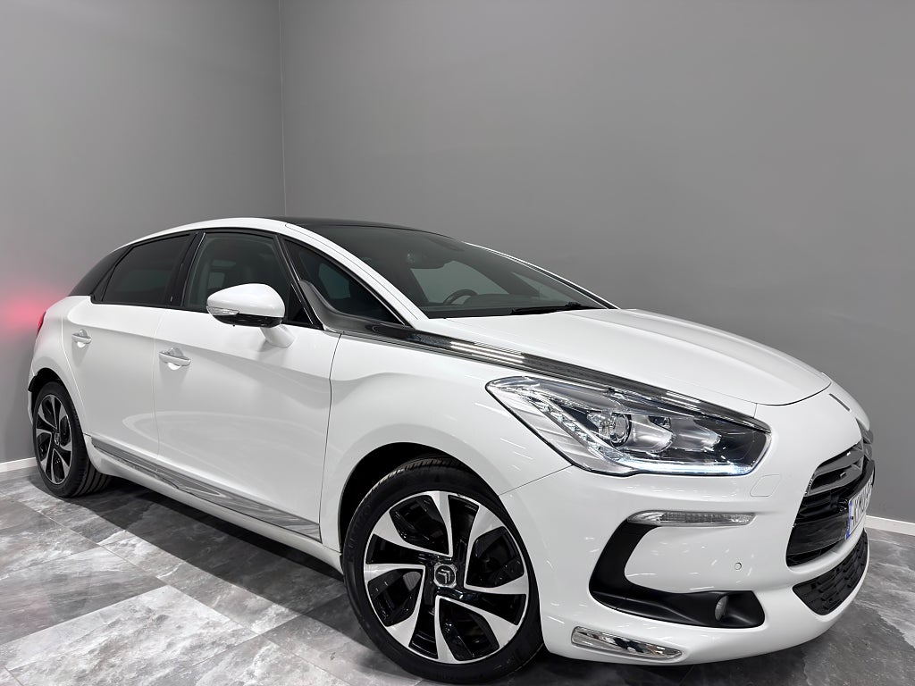 Citroën DS5 2.0 BlueHDi GPS/Panorama/Kamera/HuD/Kamrem bytt/181HK