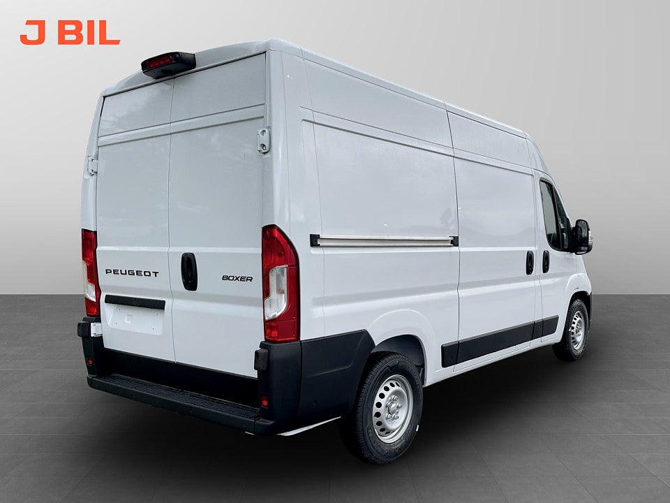 Bild på Peugeot Boxer BlueHDi 140hk L2H1