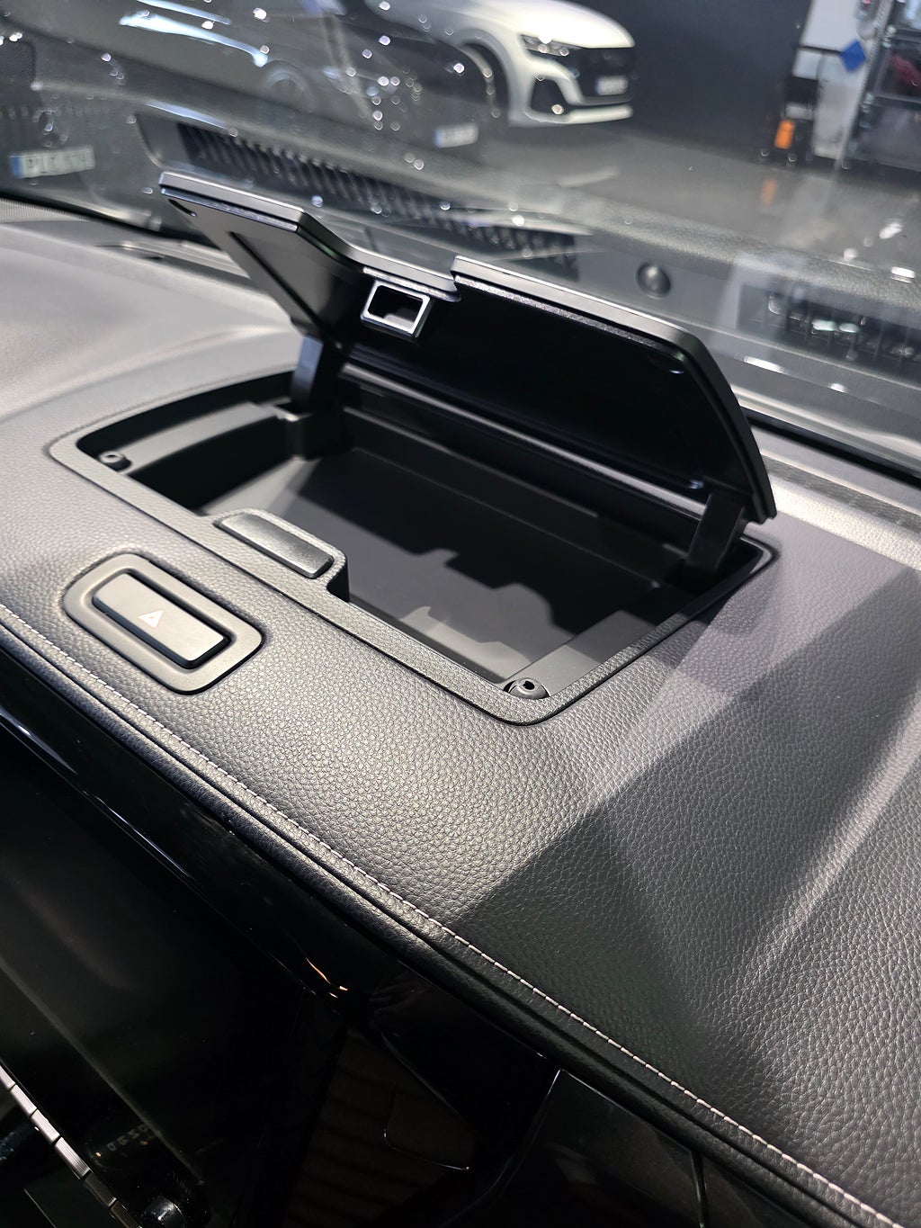 Isuzu D-Max XRX Double Cab CNG Låg skatt MetBox Hundkåpa - bild 10