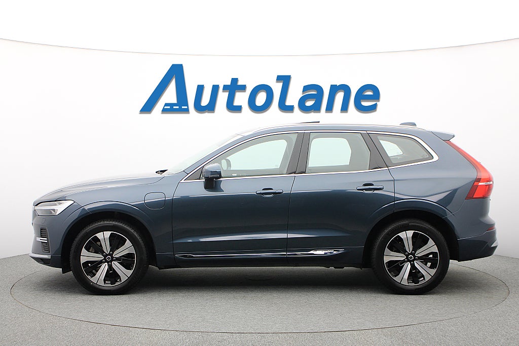 Volvo XC60 Recharge T6 AWD Plus Bright Drag, Pano, Kamera 350hk