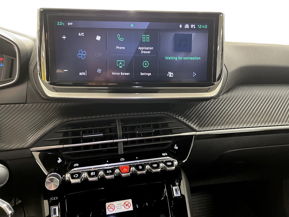 Bild på Peugeot 2008 Allure 1.2 PT 130hk CARPLAY P-SENSORER