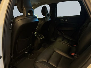 Volvo XC60 D4 AWD Inscription Kamera/Drag/SoV-Däck/Navi/Rattvärme – bild 13