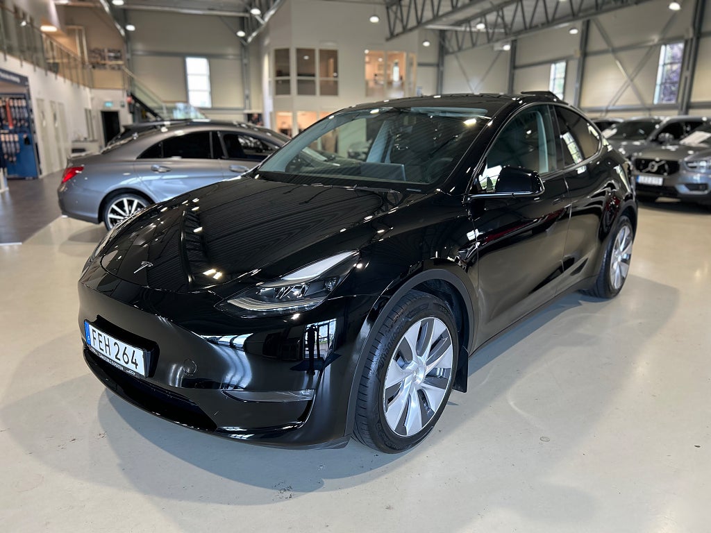 Tesla Model Y Long Range AWD Long Range 514hk / Drag / Moms