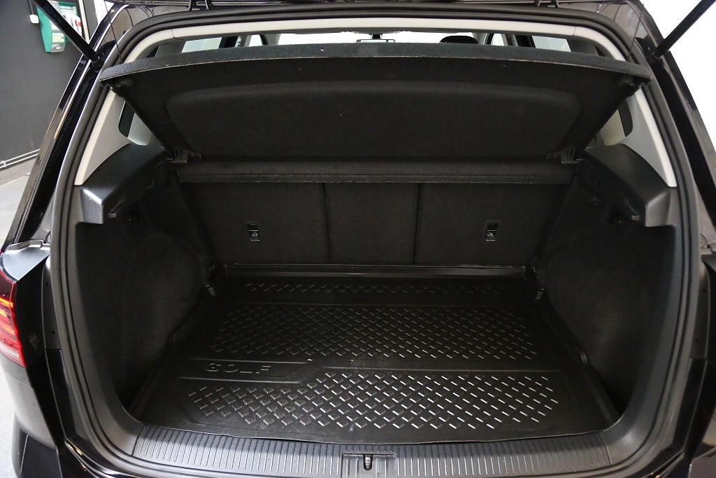 Volkswagen Golf Sportsvan 1,5 TSI 150hk GT DSG P-sensorer Dragkrok 2020