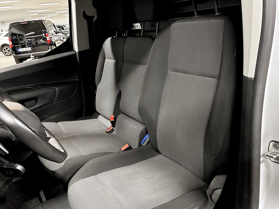 Bild på Peugeot Partner PRO+ L1 BHDi 130 Aut - WEBASTO, DRAG, BACKKAMERA