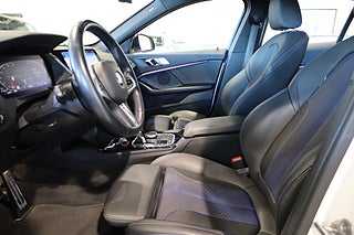 Halvkombi BMW 118I 13 av 30