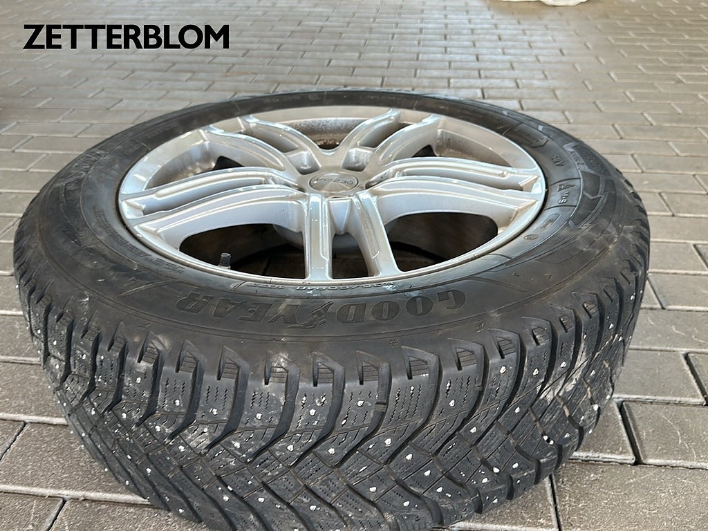 SUV Mazda CX-60 17 av 19