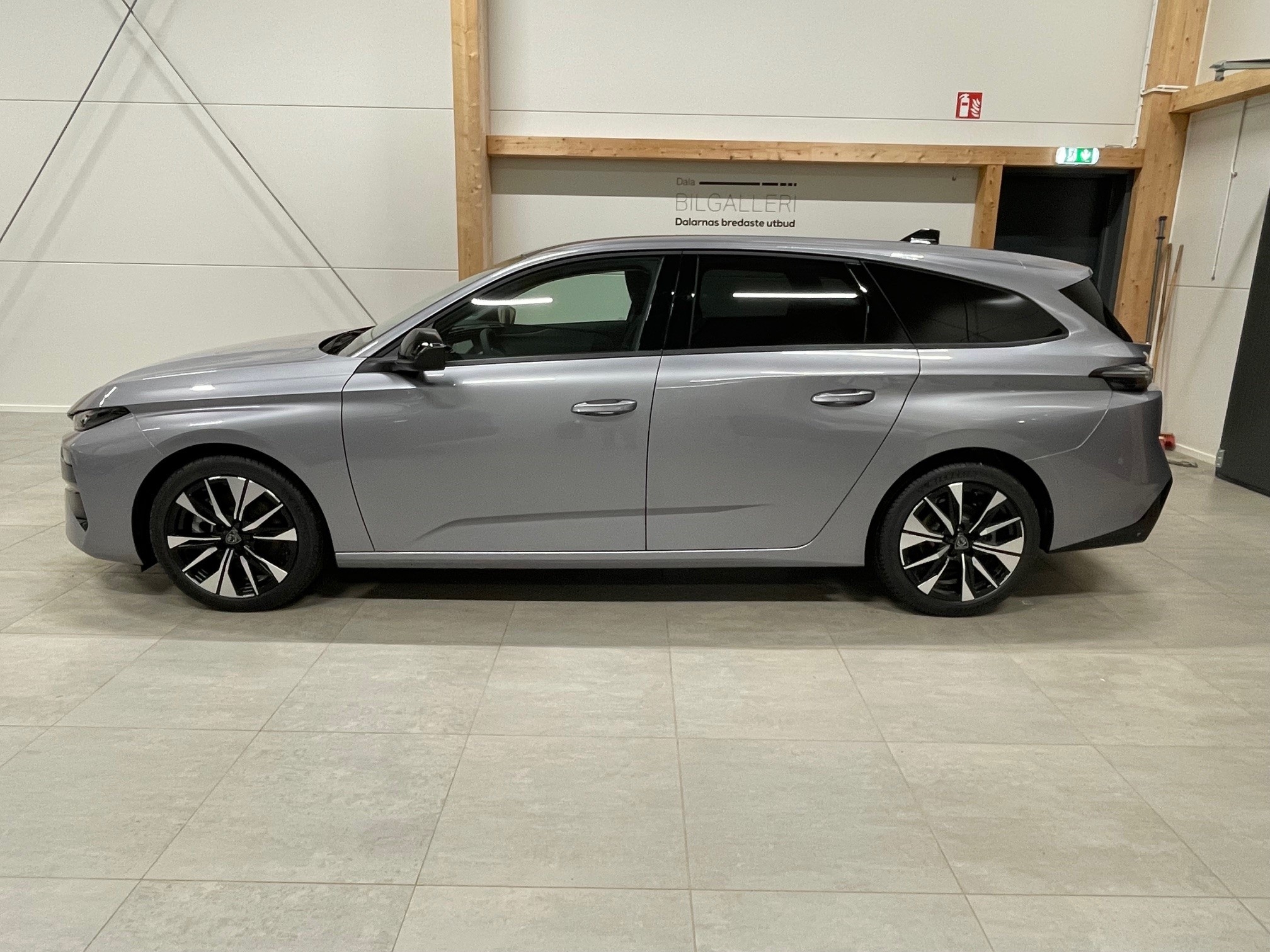 Peugeot 308 SW FL ALLURE Hybrid AUT 2026, bild 2/41