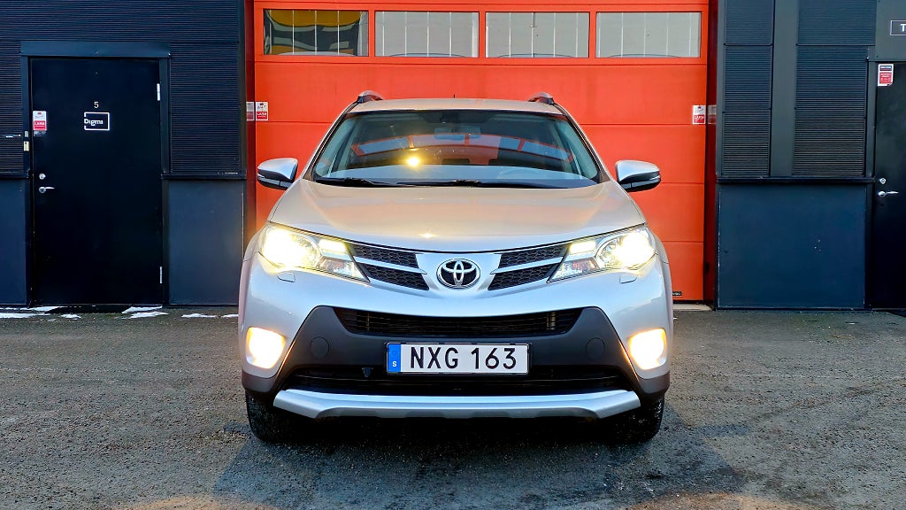 Toyota RAV4 2.0 AWD Feel - *Drömbilen*