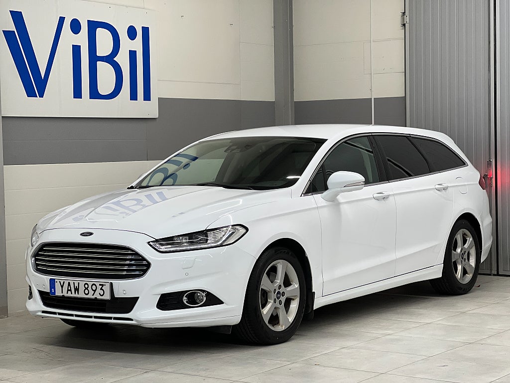 Ford Mondeo Kombi 2.0TDCi AWDTitanium VÄRMARE/ELSTOL/P-SENSORER 