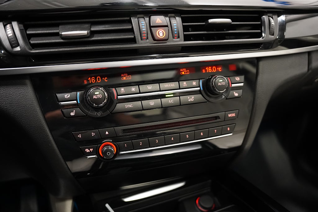 BMW X5 xDrive40d 313hk M Sport H/K 360° Pano D-värm HUD Komfor