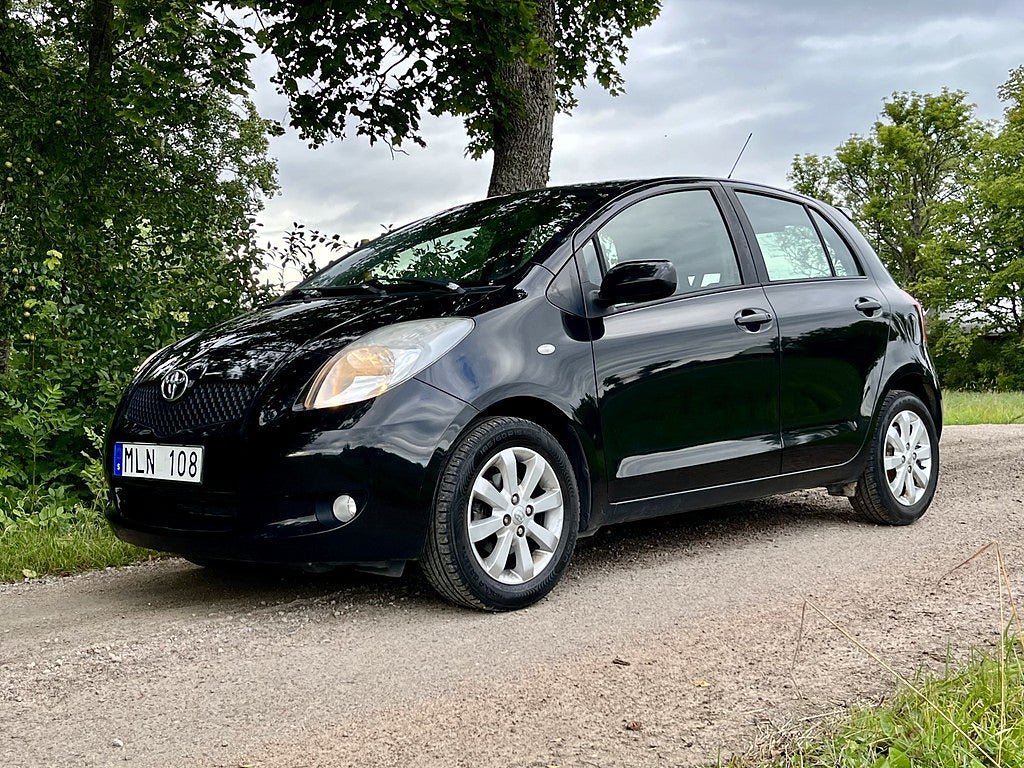 Toyota Yaris 5-dörrar 1.3 VVT-i (Nybesiktigad)