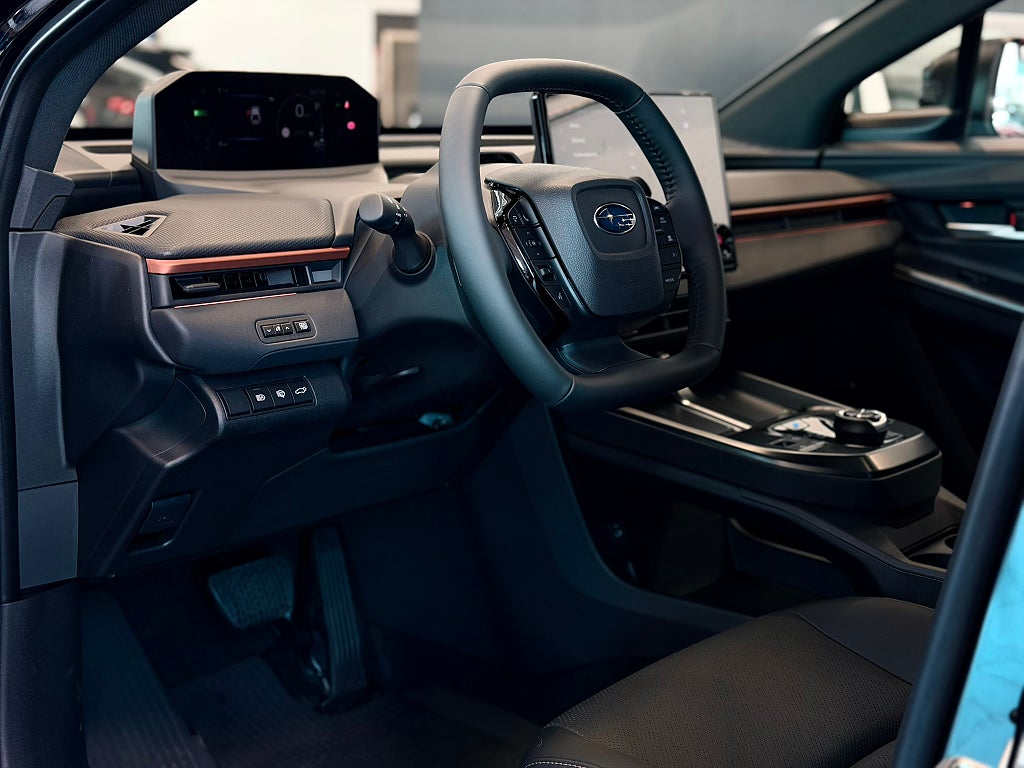 Subaru Uncharted Touring+ / 10 års garanti / H&K / Panorama /