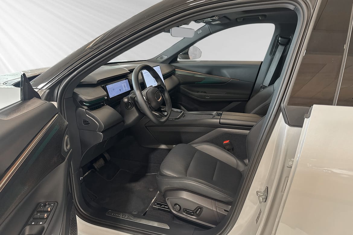 Lynk & Co 08 Core PHEV 2025, bild 6/10