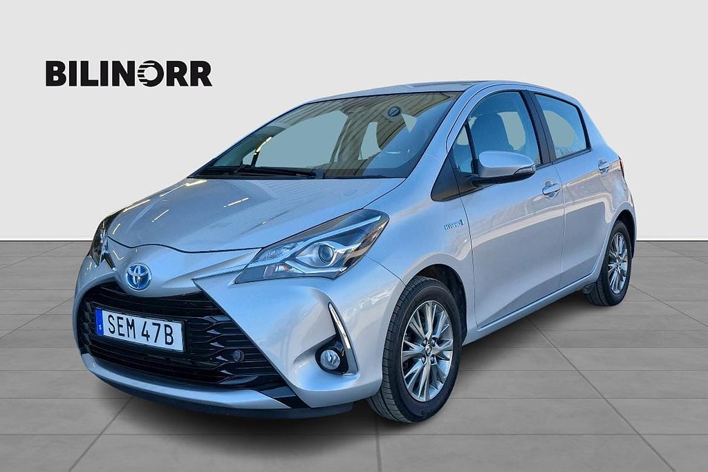 Toyota Yaris Hybrid 1,5 Active | Vinterhjul |Motorvärmare |