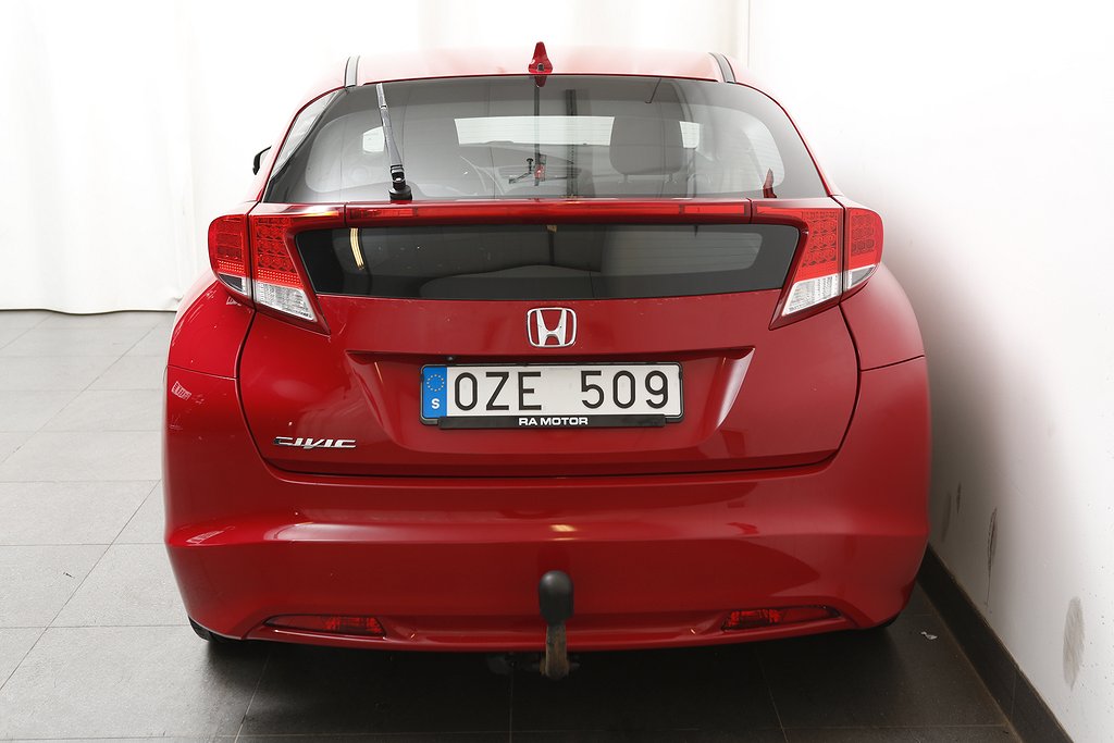 Honda Civic 1.8 i-VTEC 142hk Sport 5D Motorv Dragkrok 2013