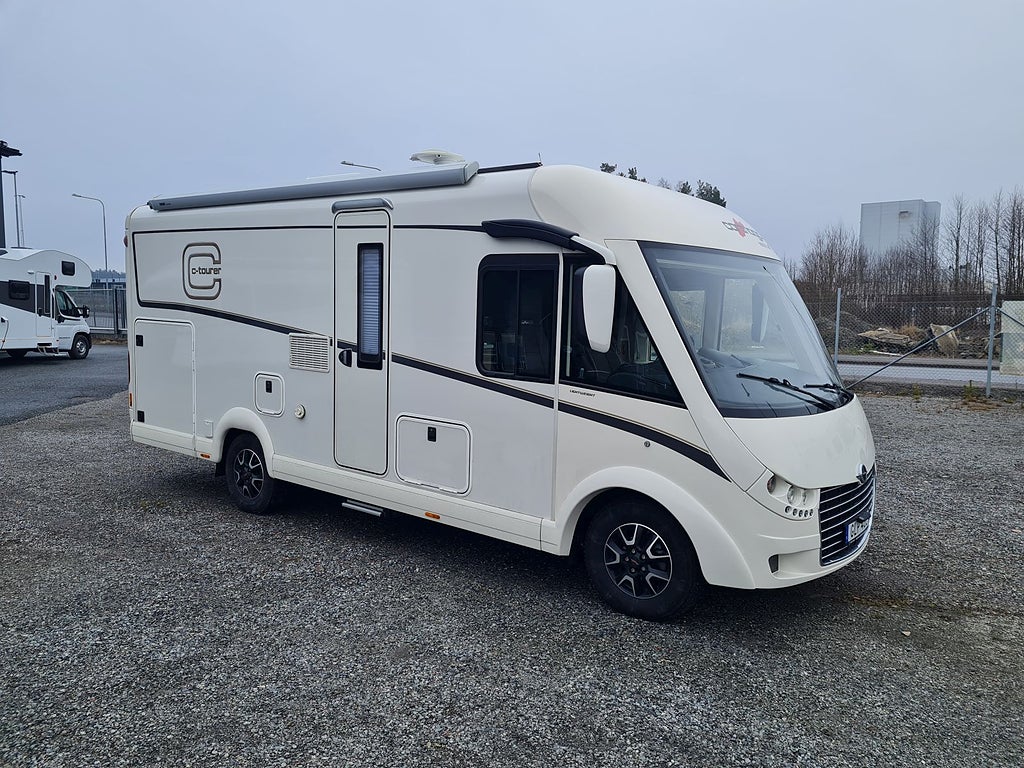 Carthago C-tourer I 142 DB litium batteri, inverter, solcell, kanonfin