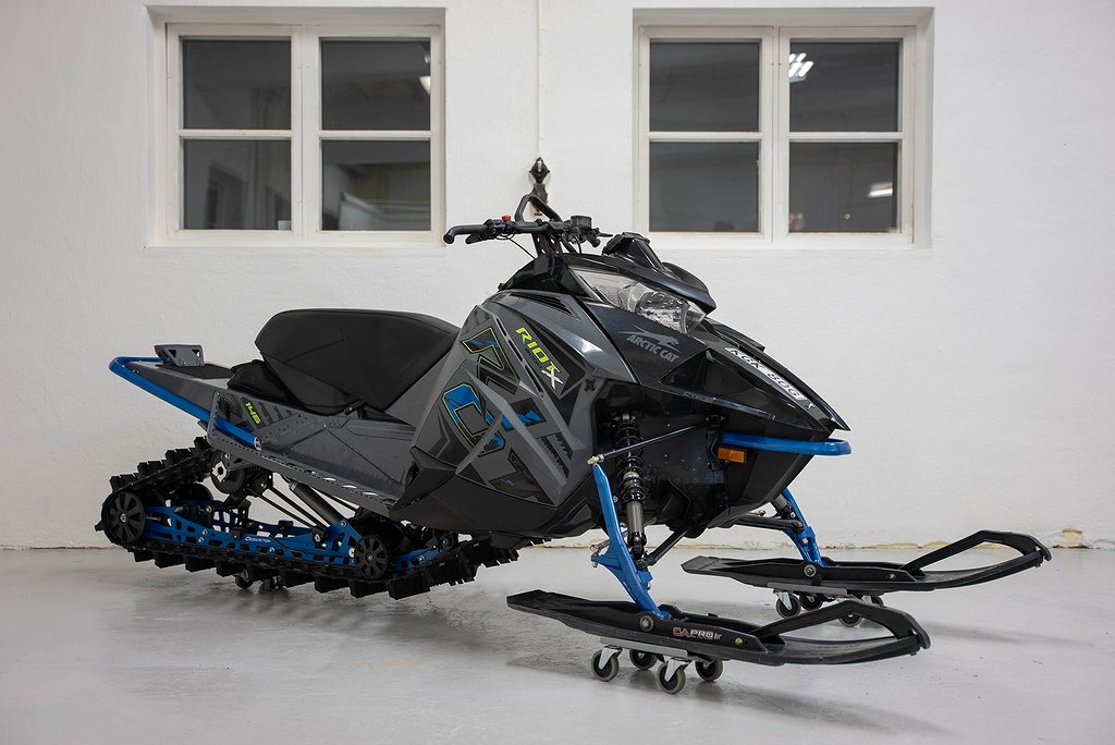 Arctic Cat RIOT 8000 Shorty *164 MIL! / 1 Ägare*