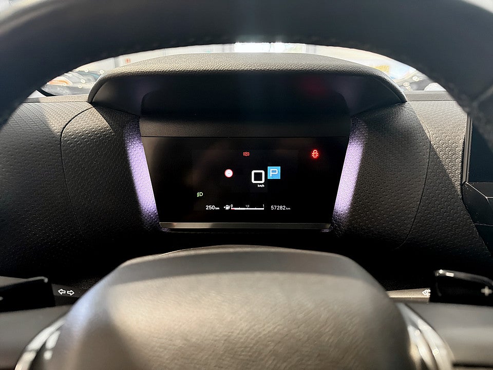 Bild på Citroën C4-X Shine 1.2 PT 130hk Aut B-KAMERA NAVI