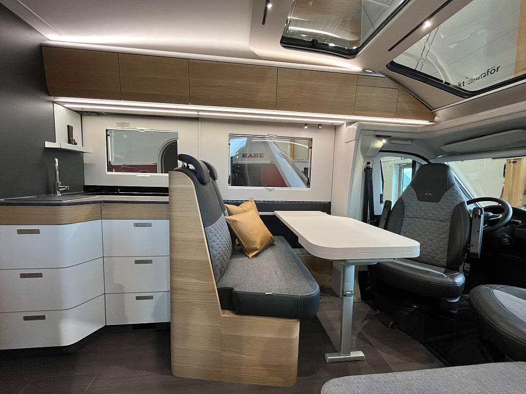 Adria Coral Plus 670 SL /ALDE/Automat 9vxl/Solcell/Dubbla bo - Adria