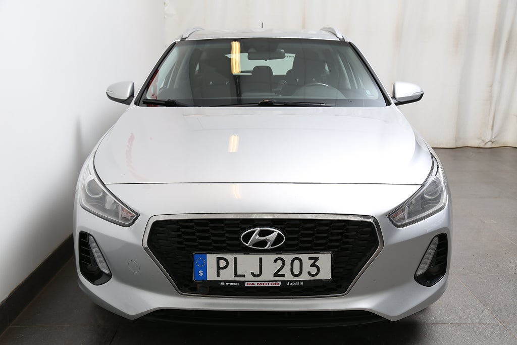 Hyundai i30 1,6 CRDi 110hk Comfort Eco Kombi 1ägare Motorv Drag 2018