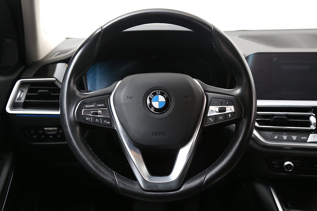 BMW 330e Plug-in Touring 292hk Sport Line Aut Drag