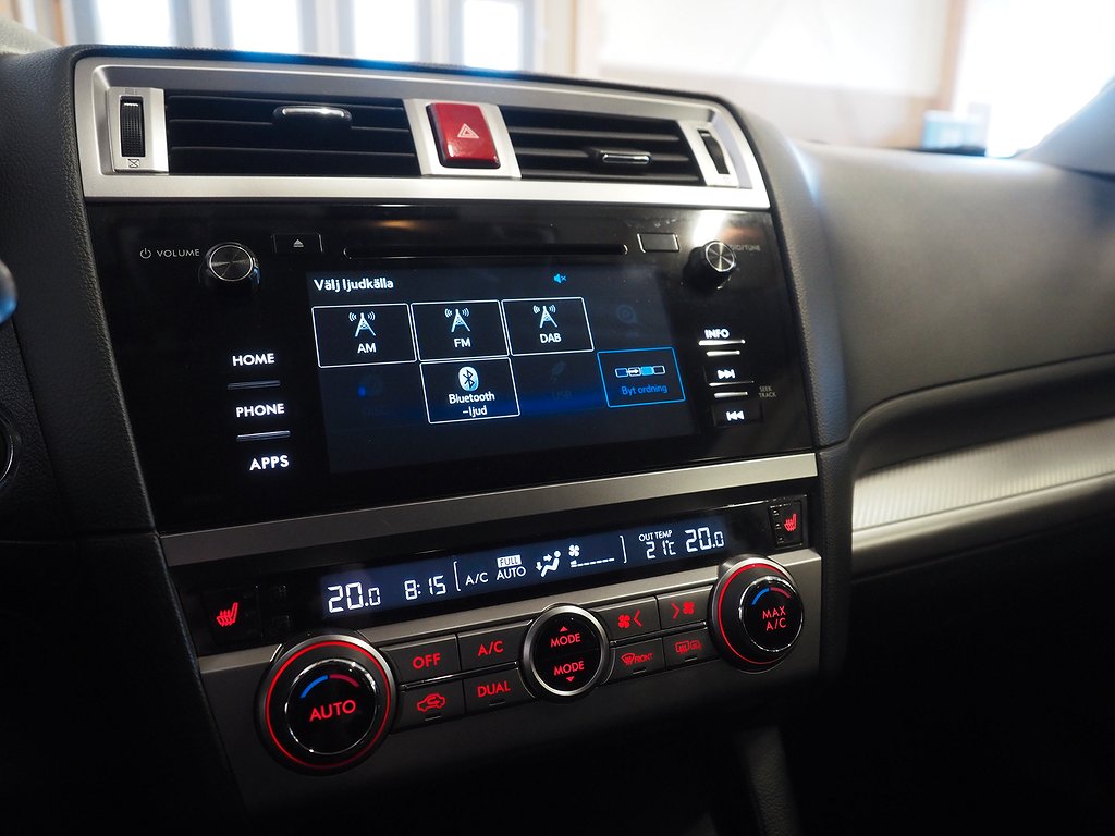 Subaru Outback 2.5 4WD Lineartronic 175hk Drag Kamera M-Värm 2017