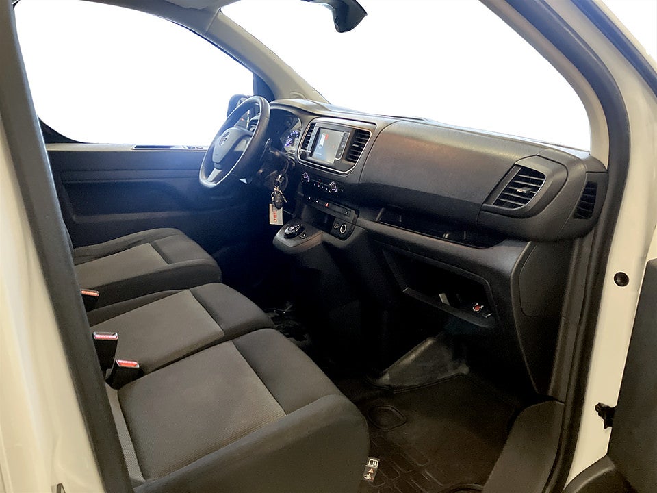 Bild på Opel Vivaro Business 2.0 BHDi 145hk Aut L3 B-KAMERA DRAG