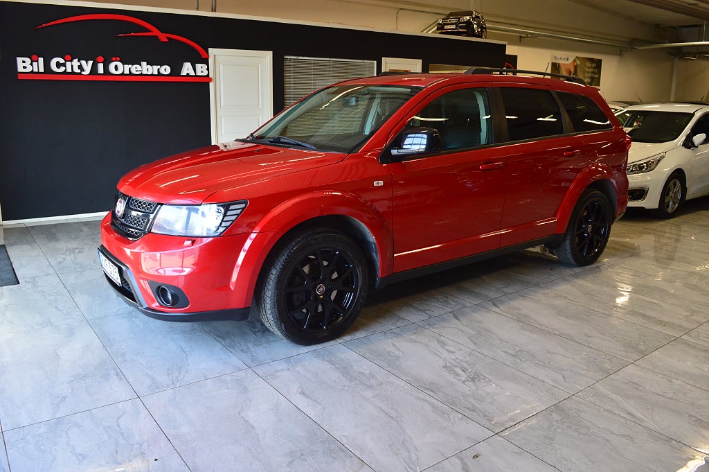 Fiat Freemont 2.0 (170hk) Multijet 4x4 Låga Mil / GPS / B-Kamera / Drag / DVD