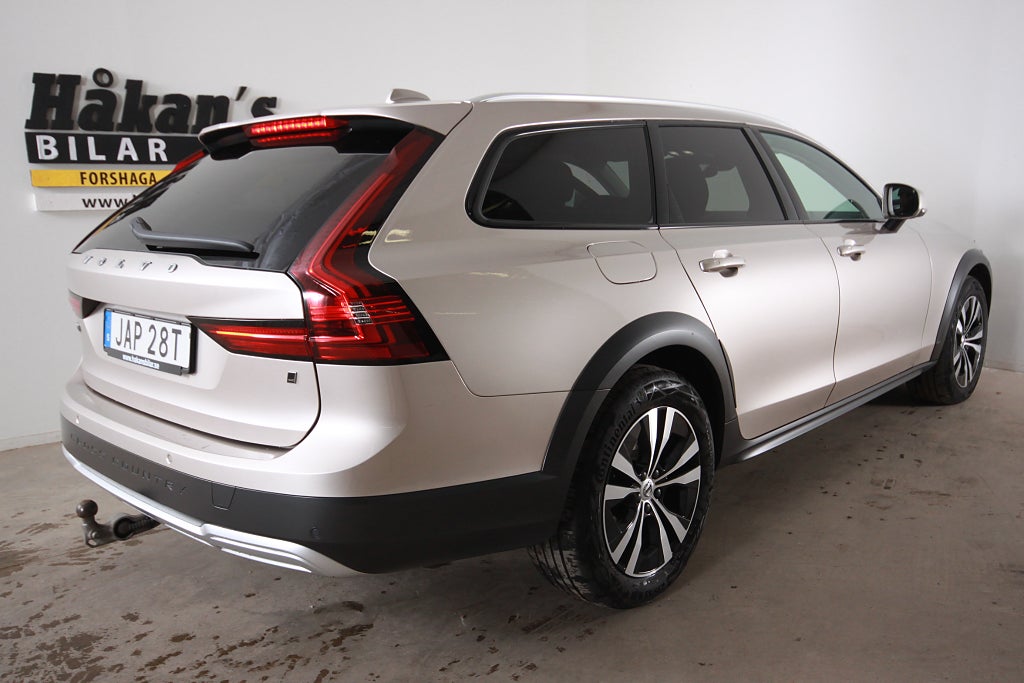 Volvo V90 Cross Country 2024 - miniatyr 2