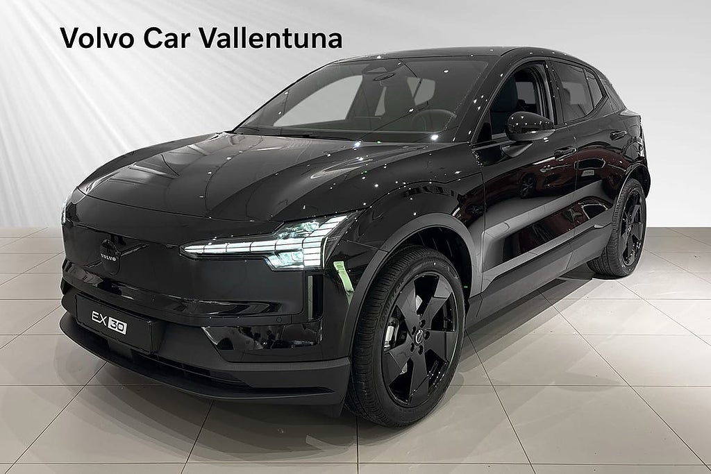 Volvo EX30 Plus Black Edt- Privatleasing 3 990 kr /mån