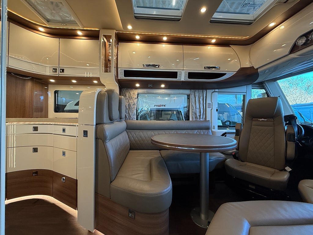 Carthago Chic e-line I 51 QB *Skydream*Hydrauliska stödben*