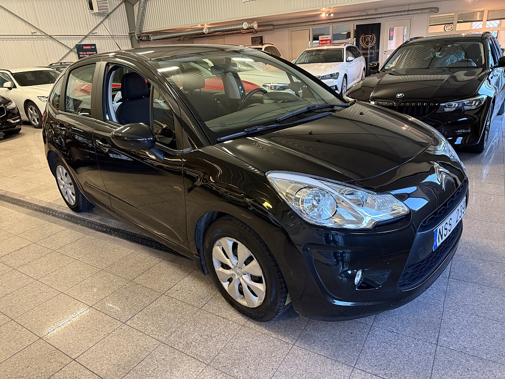 Citroën C3 1.4 VTi 95hk 1 ägare Låga mil Låg skatt Ny servad 