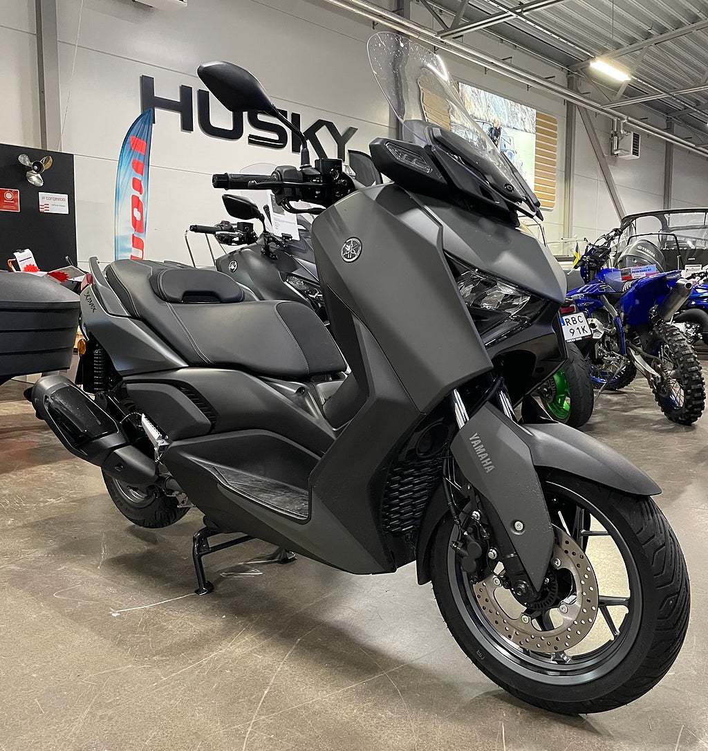 Yamaha XMAX 300 ABS DEMO SPARA 8000kr 37 mil xmax x-max 