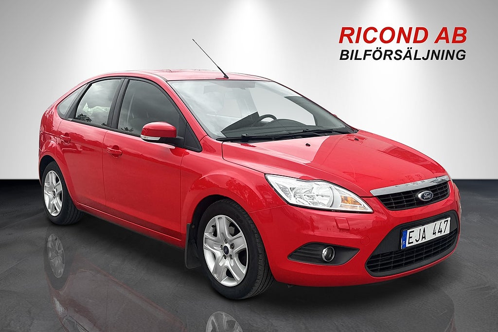 Ford Focus 5-DÖRRARS 1.6 TDCi PLATINUM FULL SERVICEBOK 3,45% RÄNTA