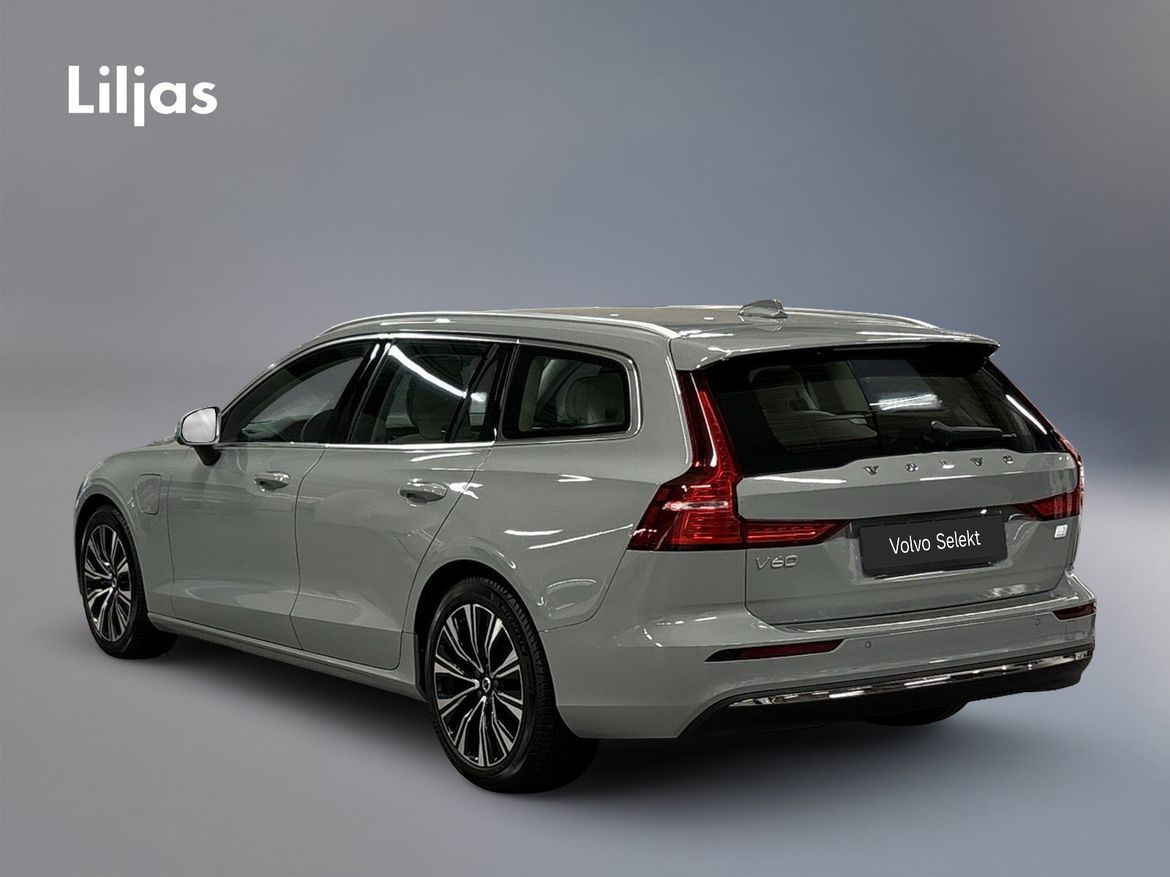 Volvo V60 Recharge T6 AWD Core Bright 2024, bild 4/10