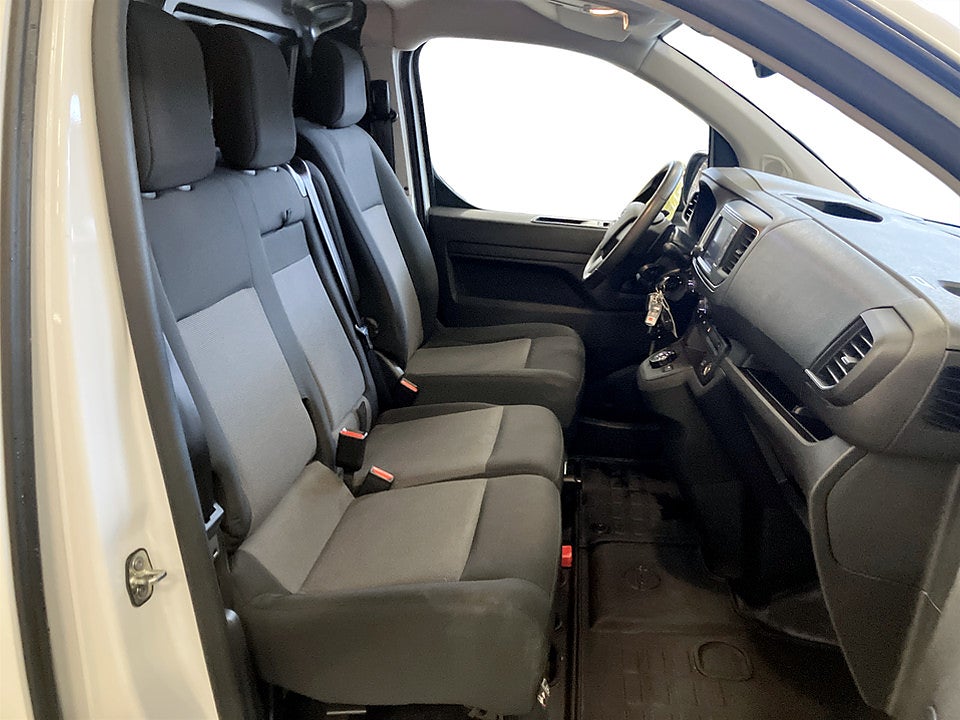 Bild på Opel Vivaro Business 2.0 BHDi 145hk Aut L3 DRAG P-SENSORER