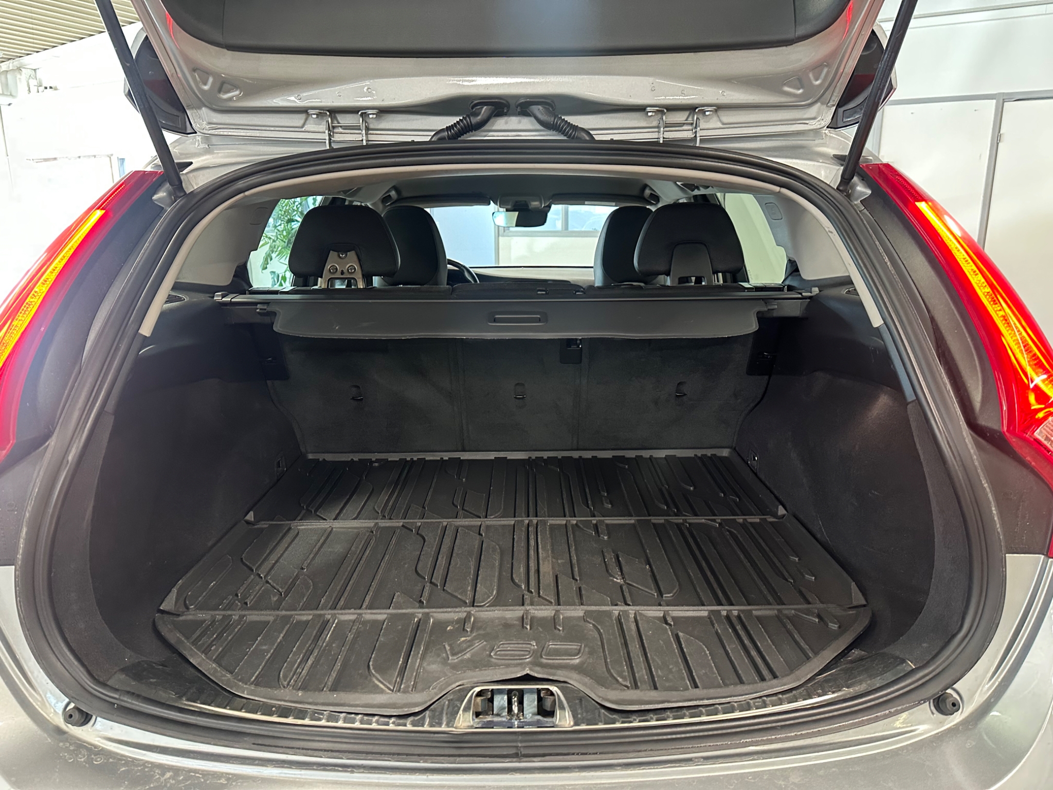 Volvo V60 2017, kuva 5/46