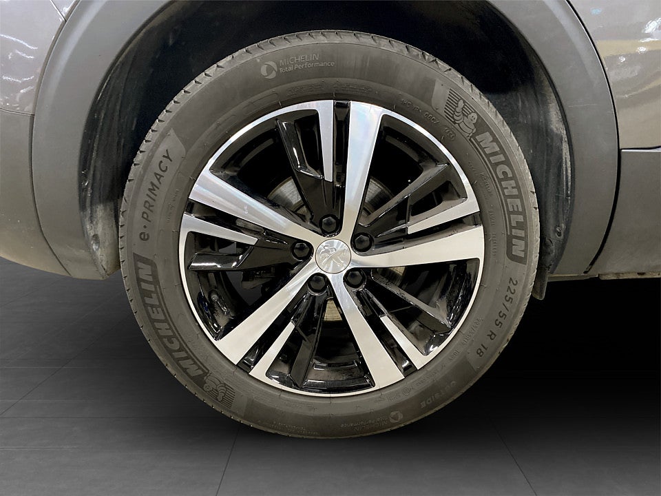 Bild på Peugeot 5008 GT 1,2 PT 130hk Aut 7-SITS B-KAMERA CARPLAY