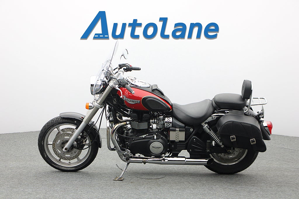 Triumph Speedmaster 900 *Nyservad Nya Däck