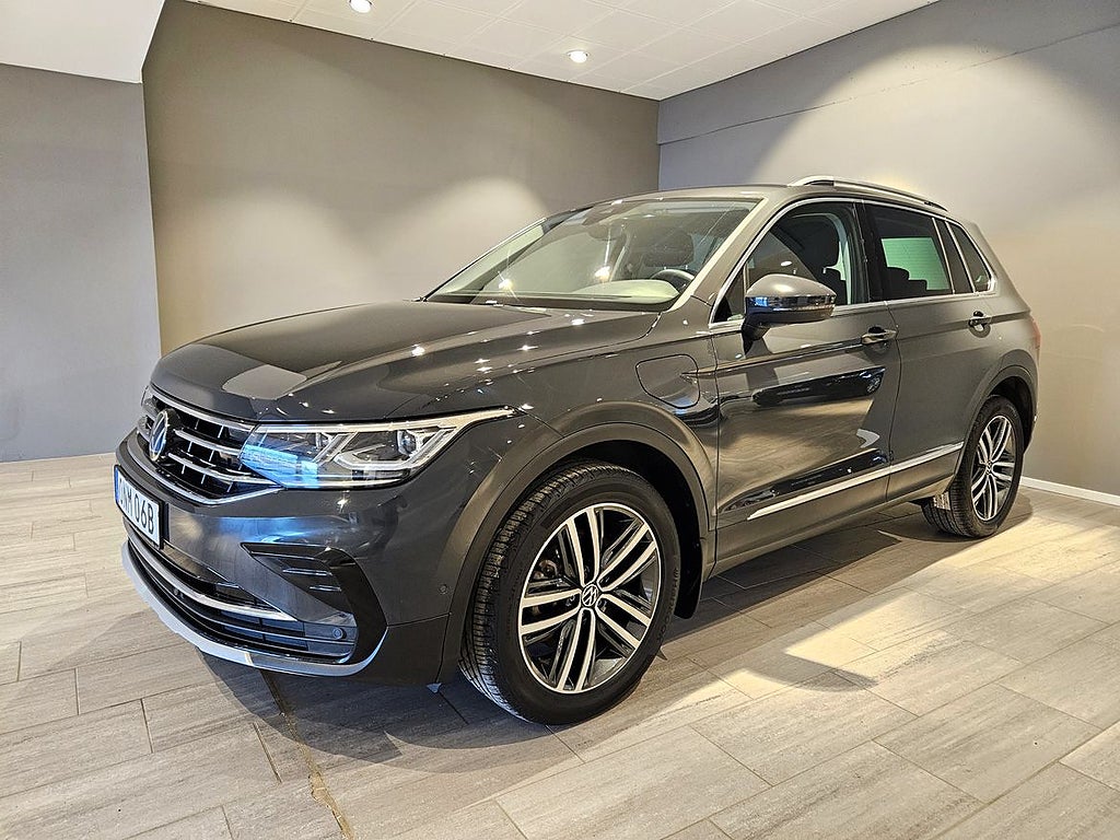 Volkswagen Tiguan eHybrid 245hk V-hjul Elegance IQ Light