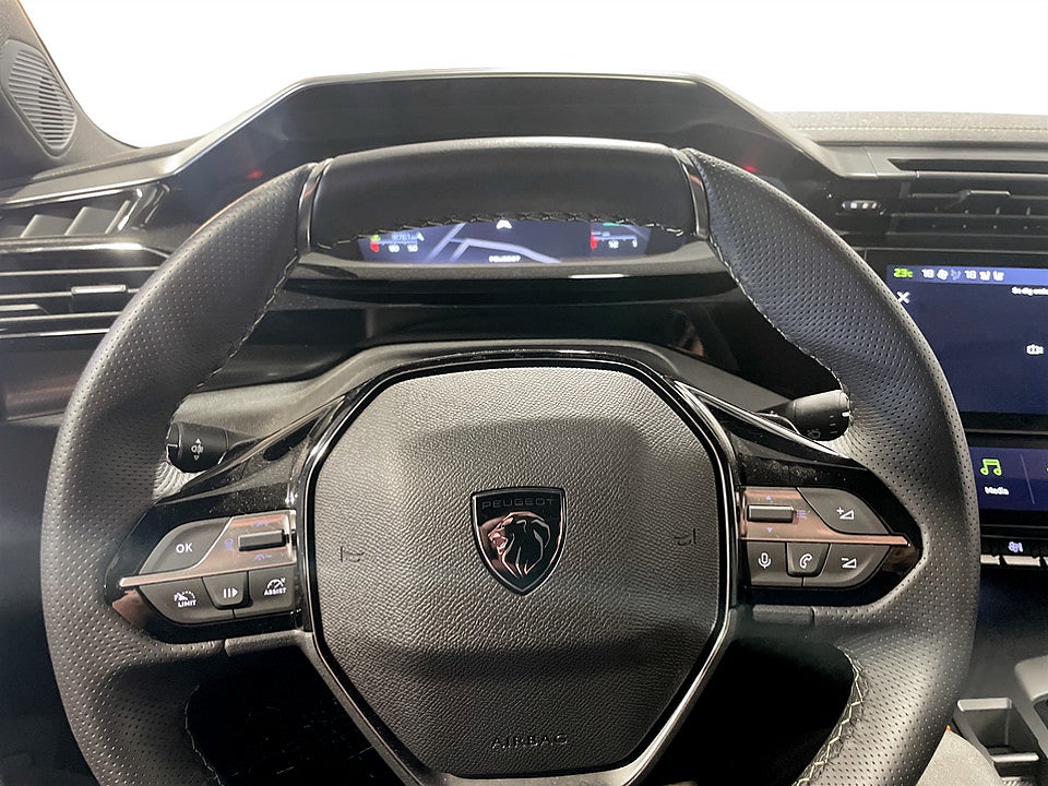 Bild på Peugeot 408 GT Hybrid 145hk Aut B-KAMERA ELSTOL NAV