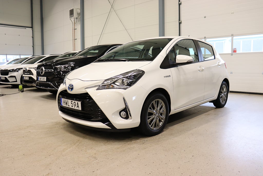 Toyota Yaris Hybrid e-CVT Active Backkamera Bluetooth 101hk