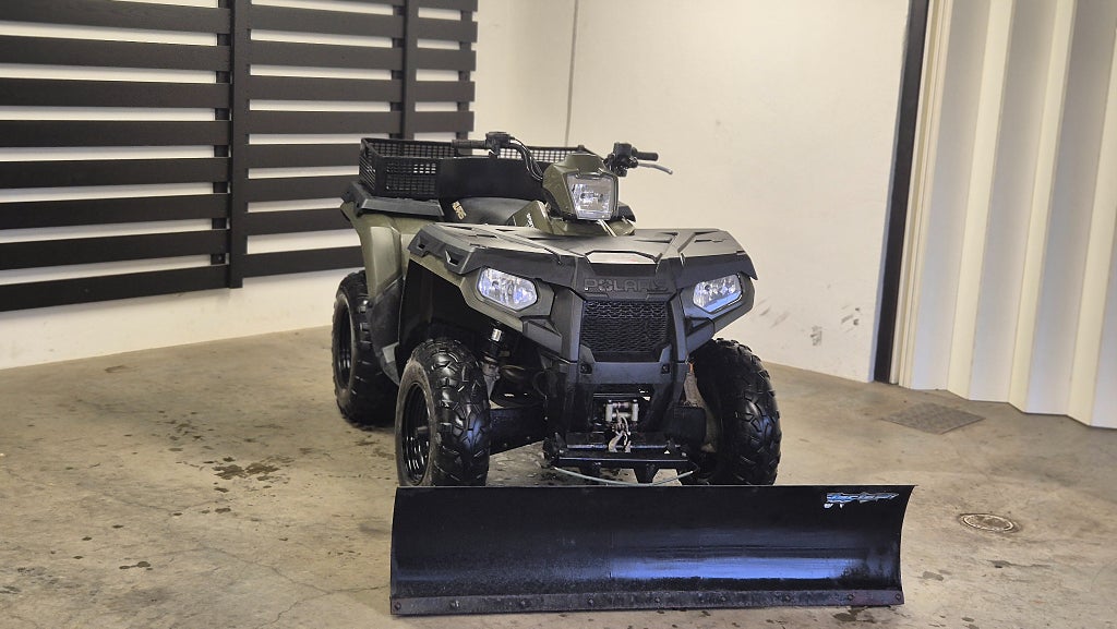 Polaris Sportsman 800 | Nyservad | 4WD| Snöplog 