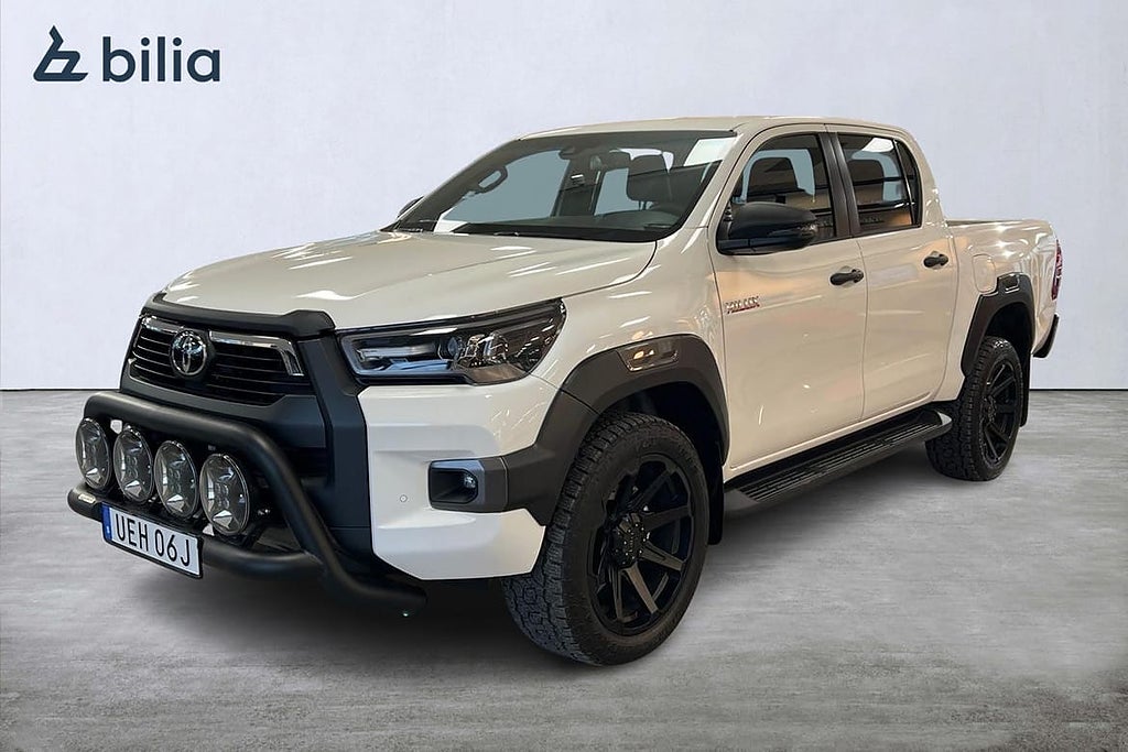 Toyota Hilux Dubbelhytt Invincible D-cab Offroad däck Frontbåge Moms Leverans