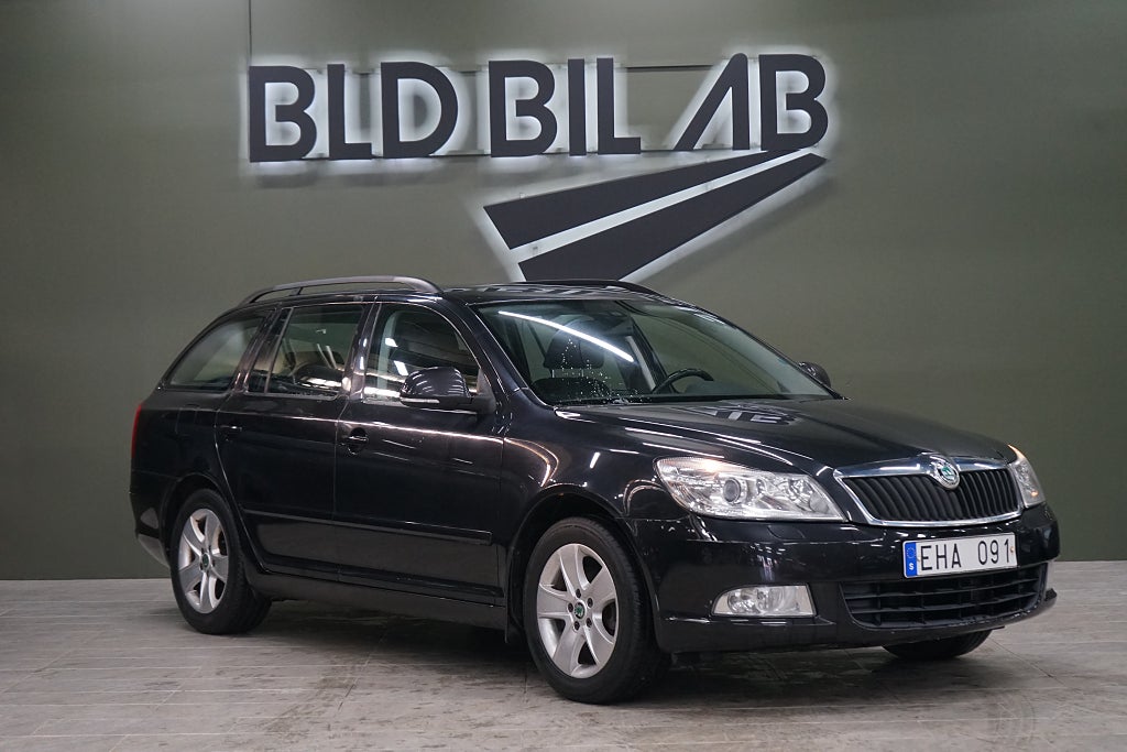 Skoda Octavia Kombi 1.2 TSI Elegance NYBES AUX PDC Fullservad 105HK