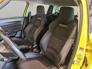 Halvkombi Suzuki Swift 9 av 15