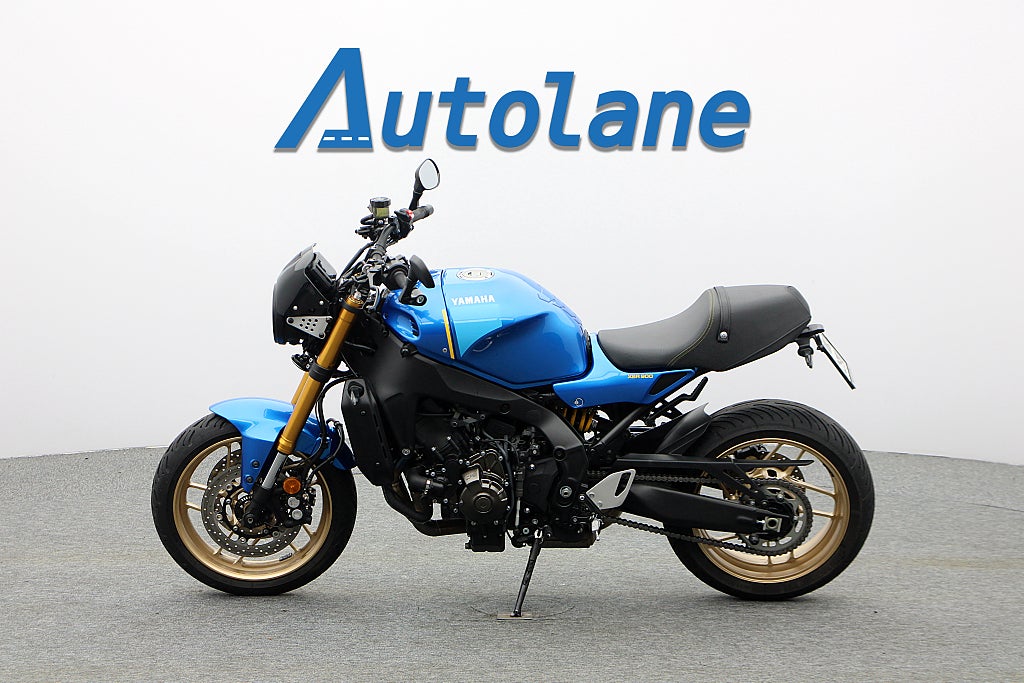 Yamaha XSR900 * IXIL Exhaust Quickshifter Tail Tidy